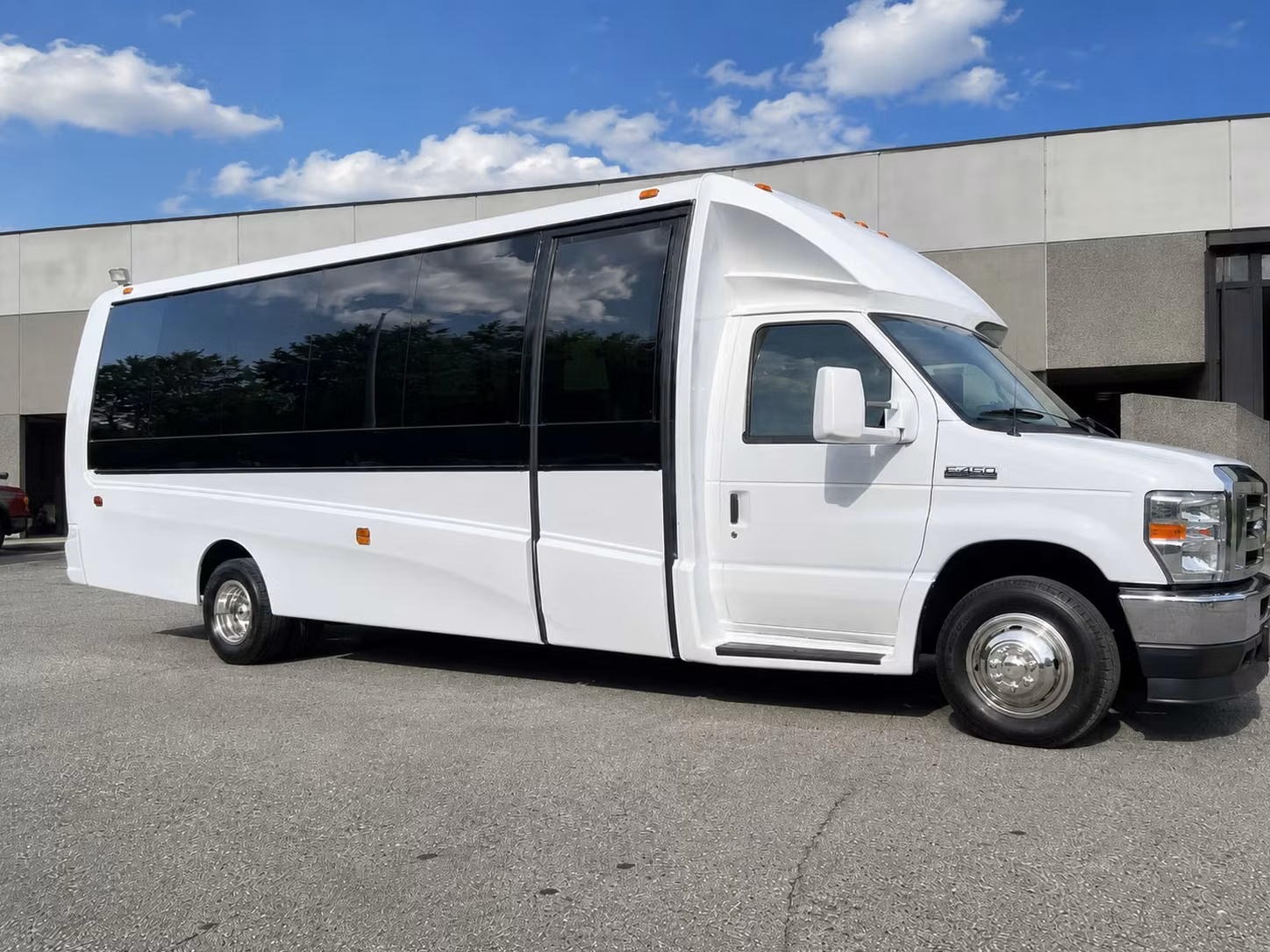 15 passenger minibus