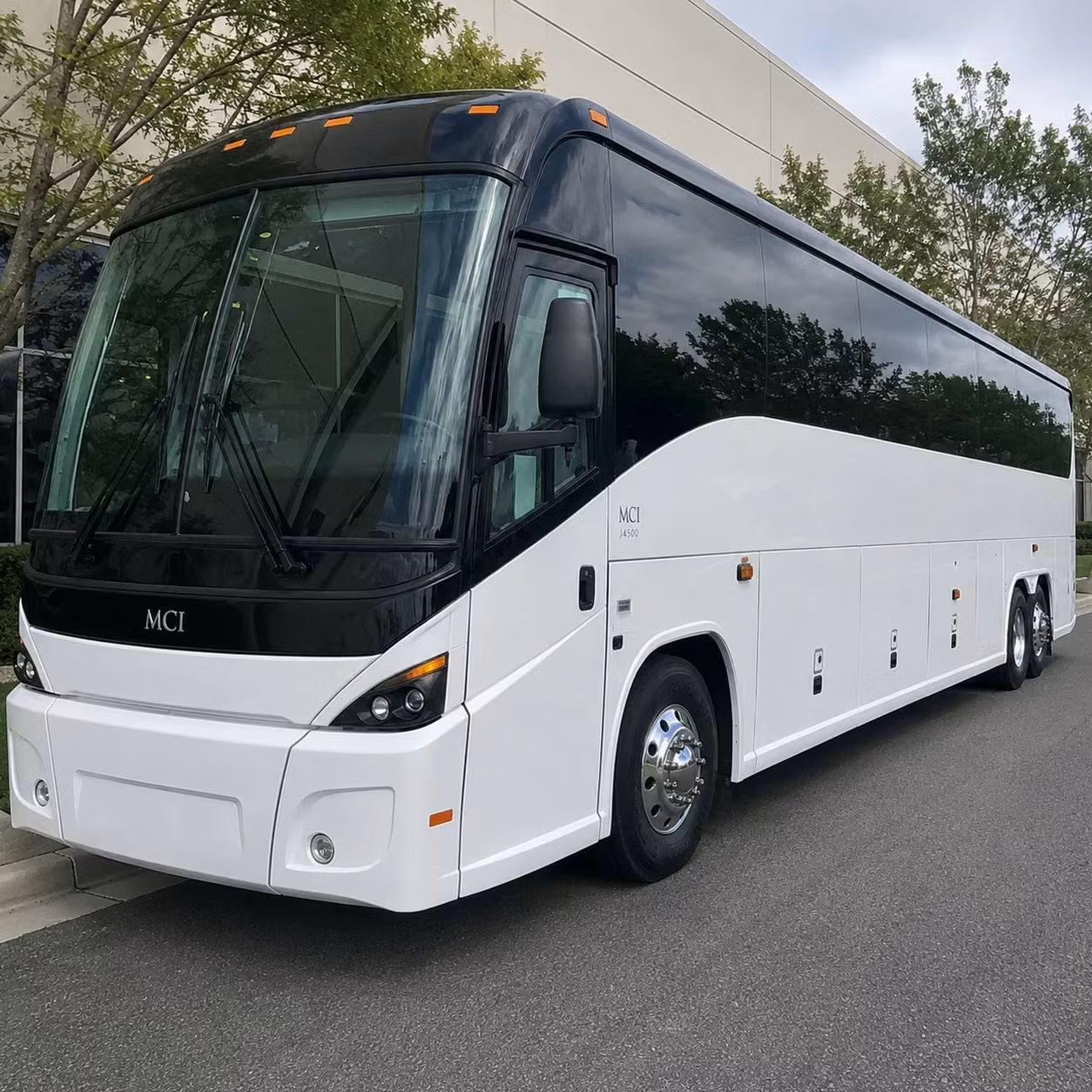 airport transfers and conference shuttles for salinas business groups
