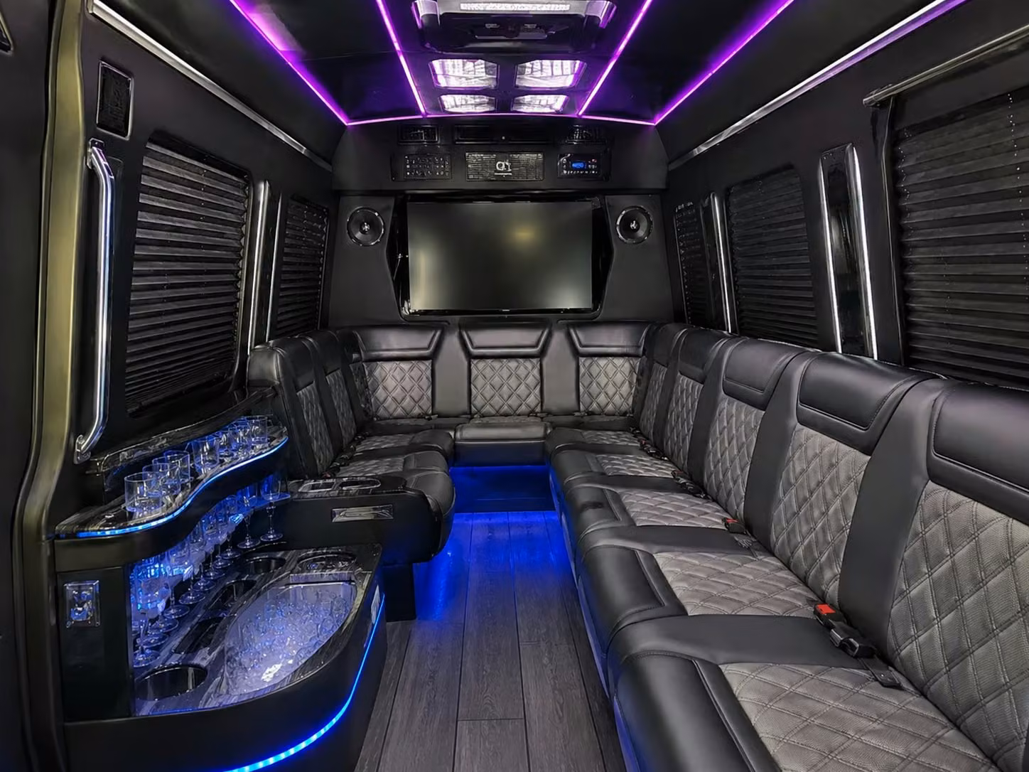 charterbussalinas com will help you book airport shuttle service between salinas and monterey regional airport