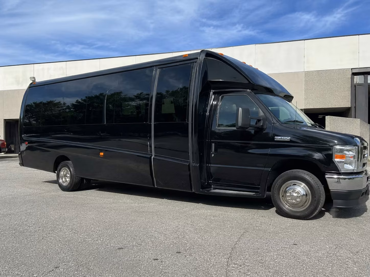 minibus rentals for smaller prom groups in salinas