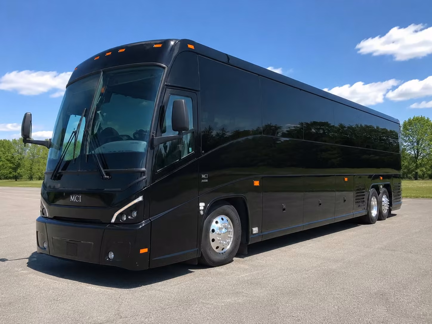 salinas corporate event and employee shuttle bus services