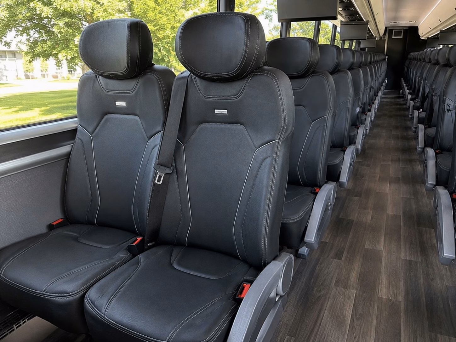 shuttle guests between salinas wedding venues and local hotels without the stress